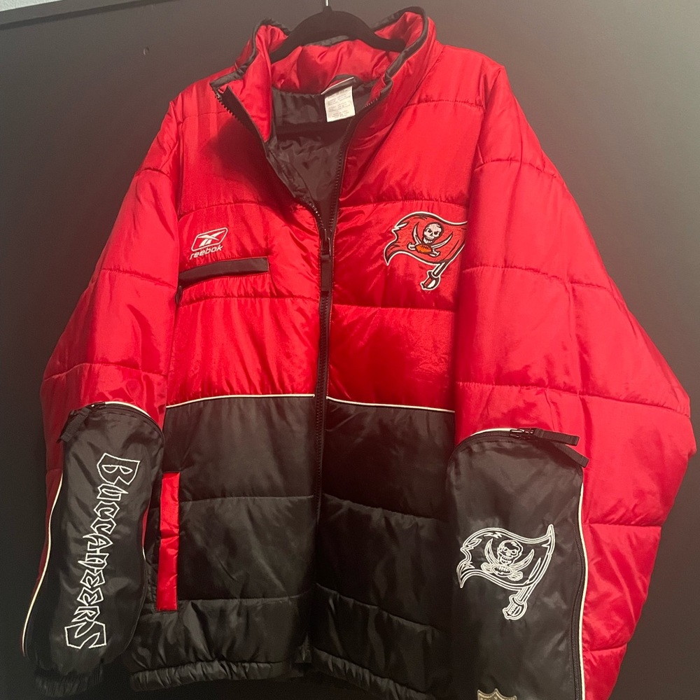 Rare Vintage Reebok NFL Tampa Bay Buccaneers Zip Up